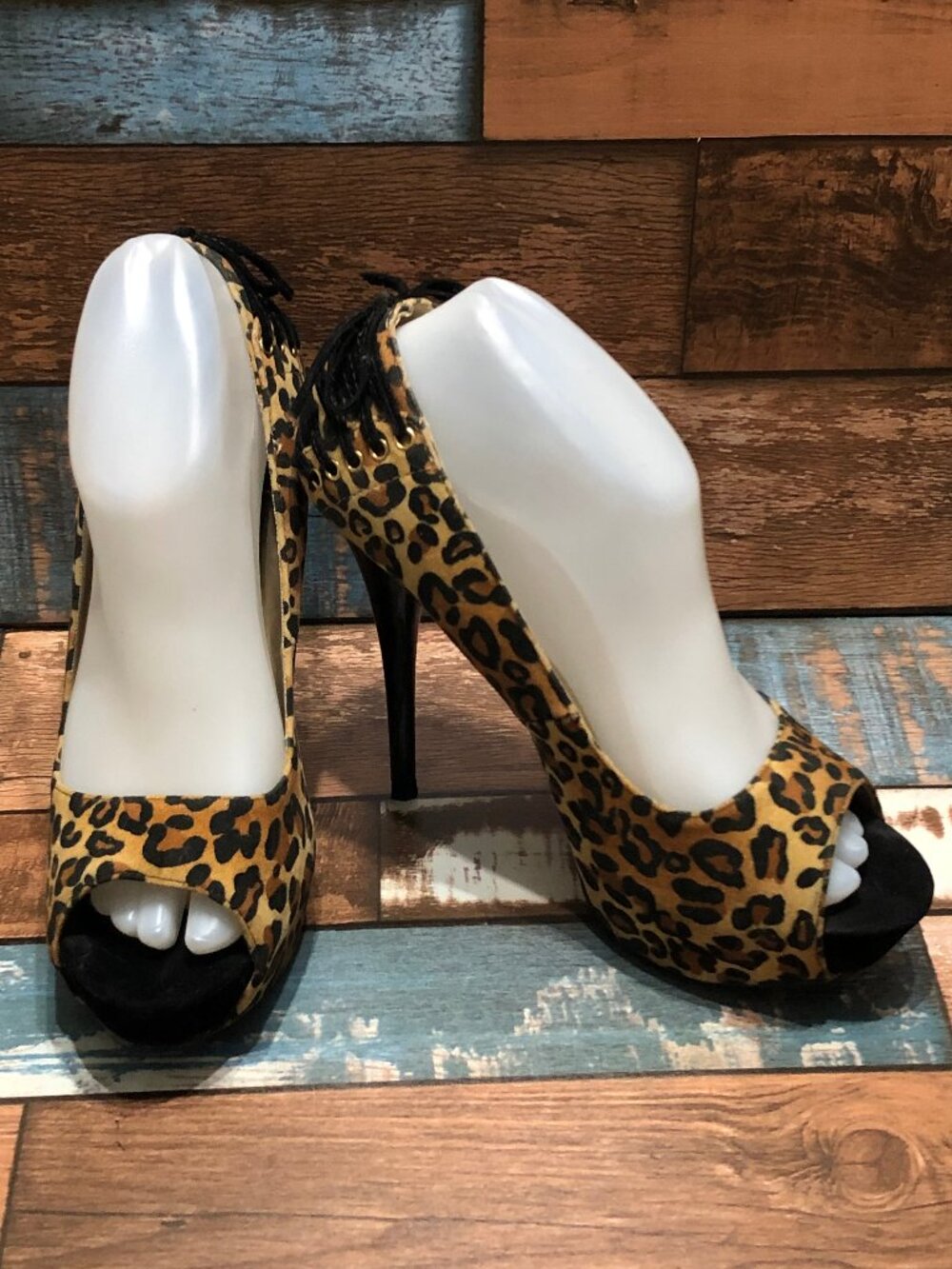 Charlotte Russe Stiletto Leopard Print 5.5" in. Heels Women's Size 8